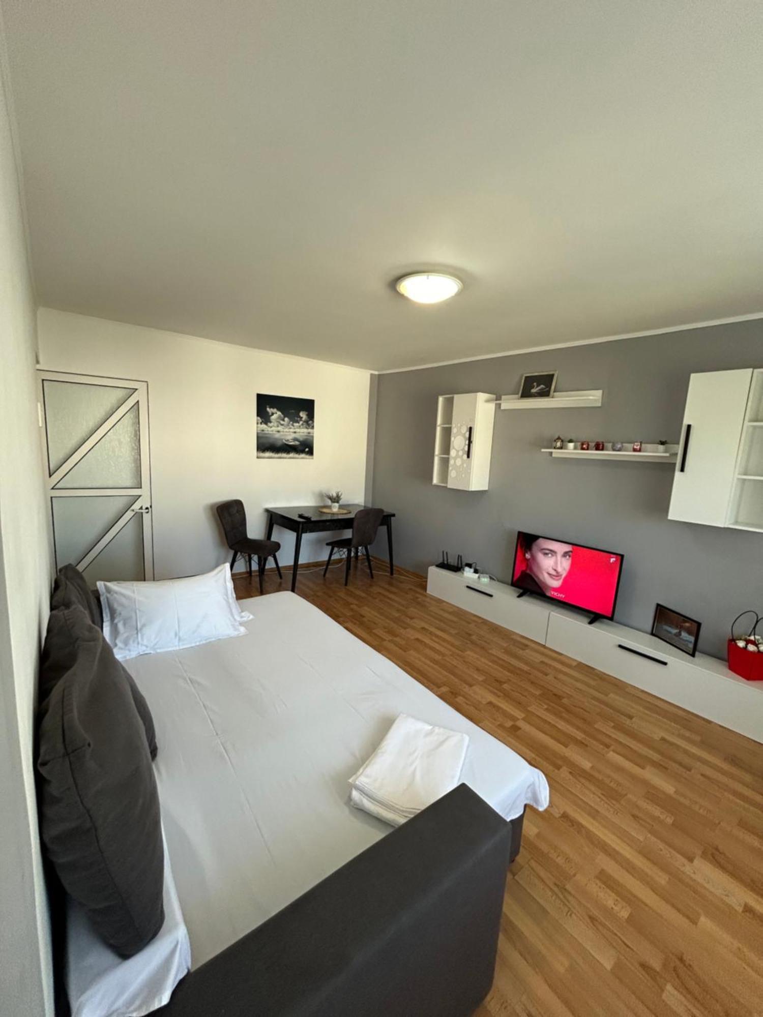 Sj Apartment Tulcea Exterior foto